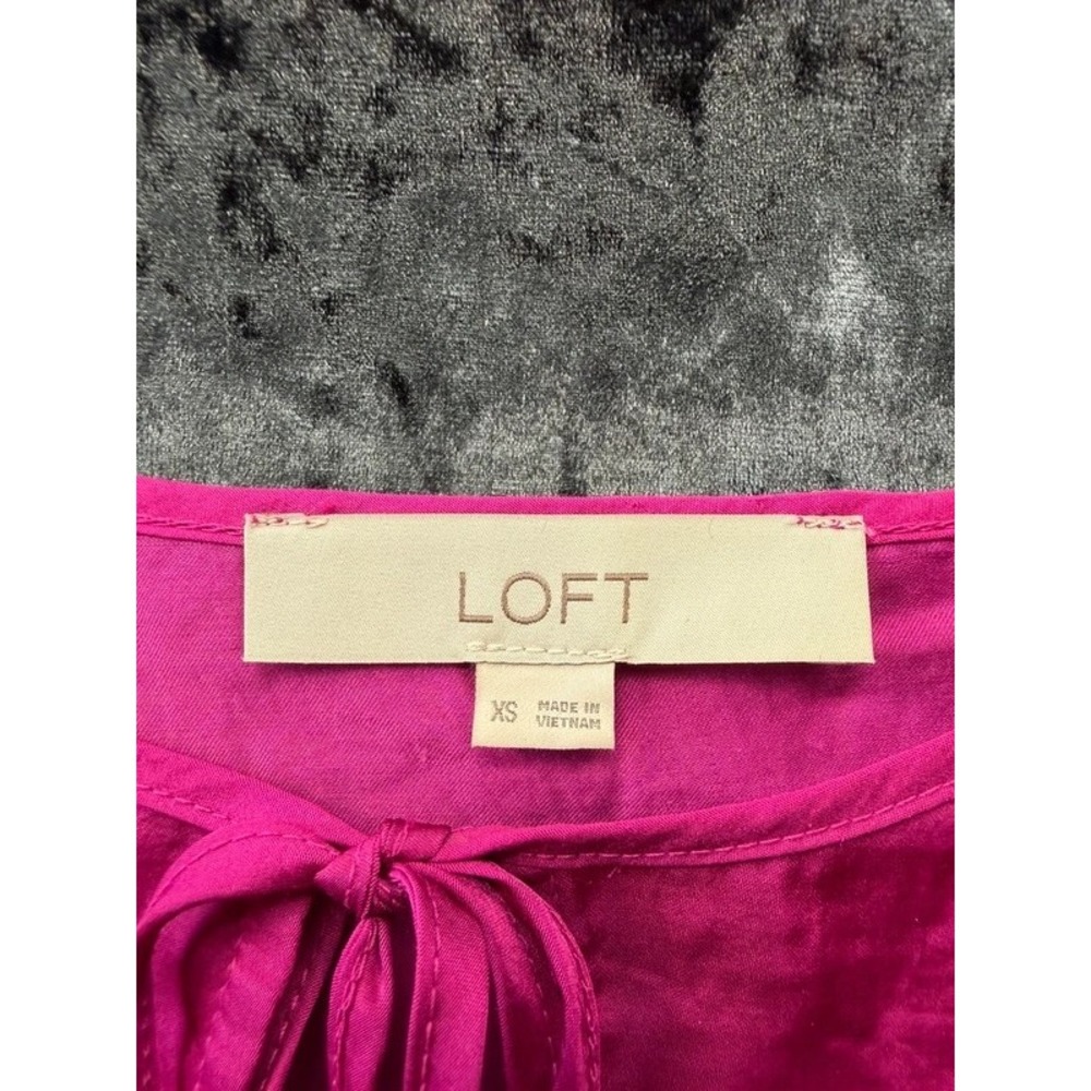 LOFT Women's XS Hot Pink Ruffle Sleeve Tie Neck Keyhole Blouse Long Sleeve - Picture 3 of 10
